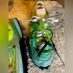 Complete your workout wardrobe, with this iconic off white Nike.